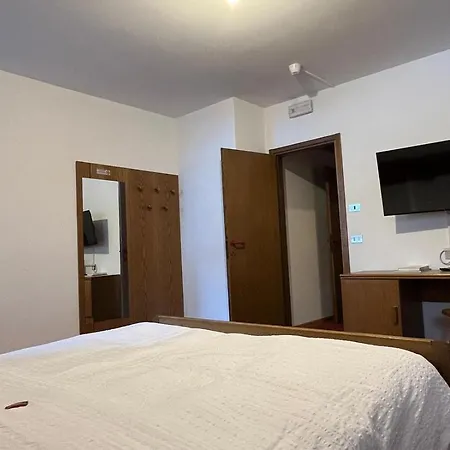 Hotell La 3*